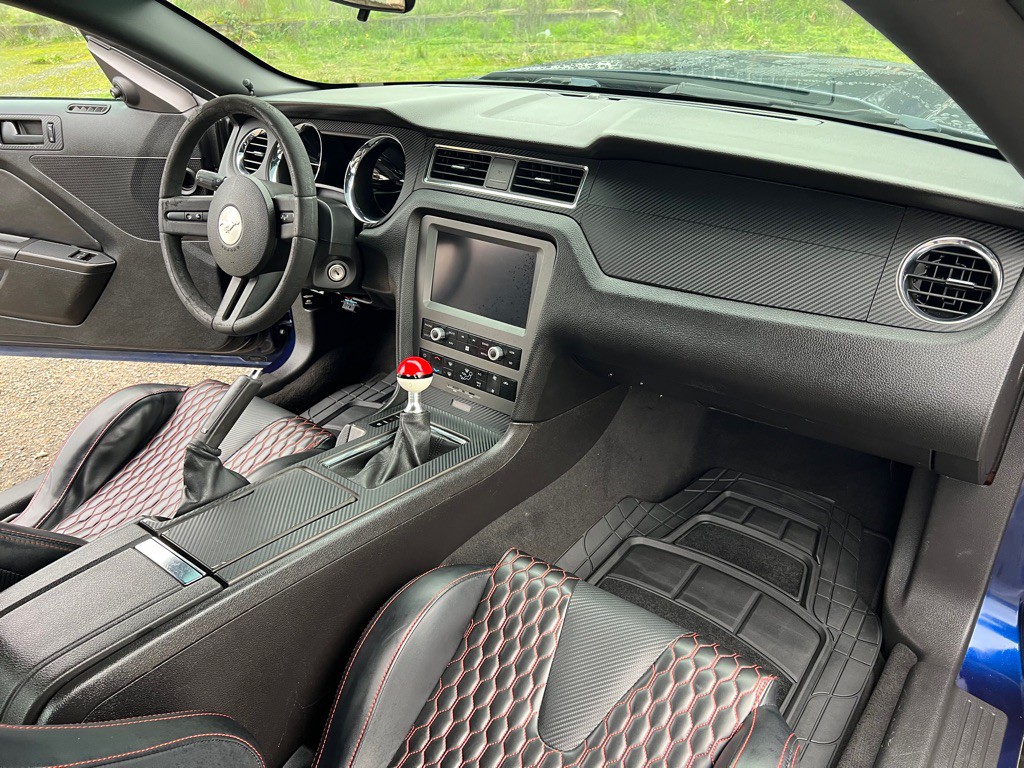 2010 Ford Mustang Image 32