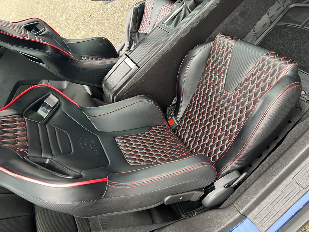 2010 Ford Mustang Image 33