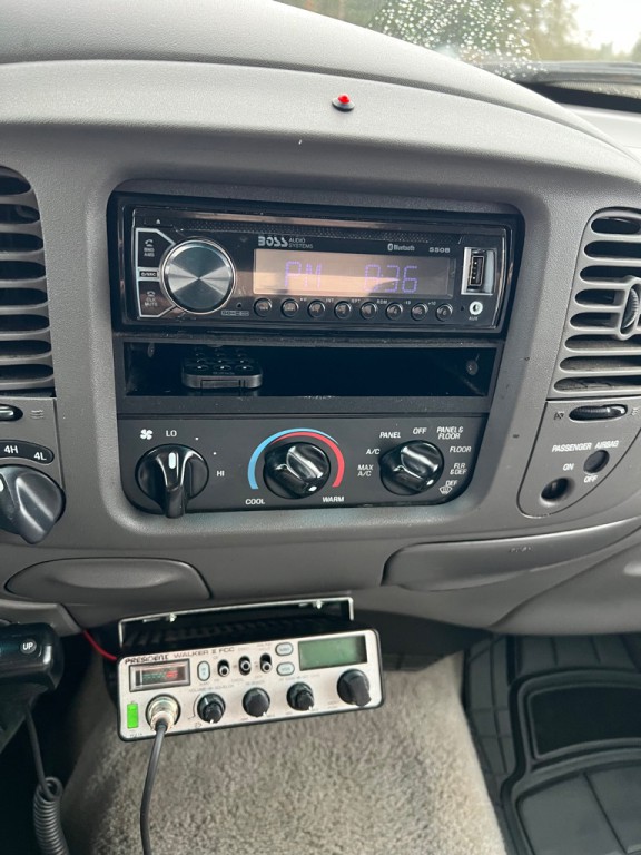 1997 Ford F-150 Image 30