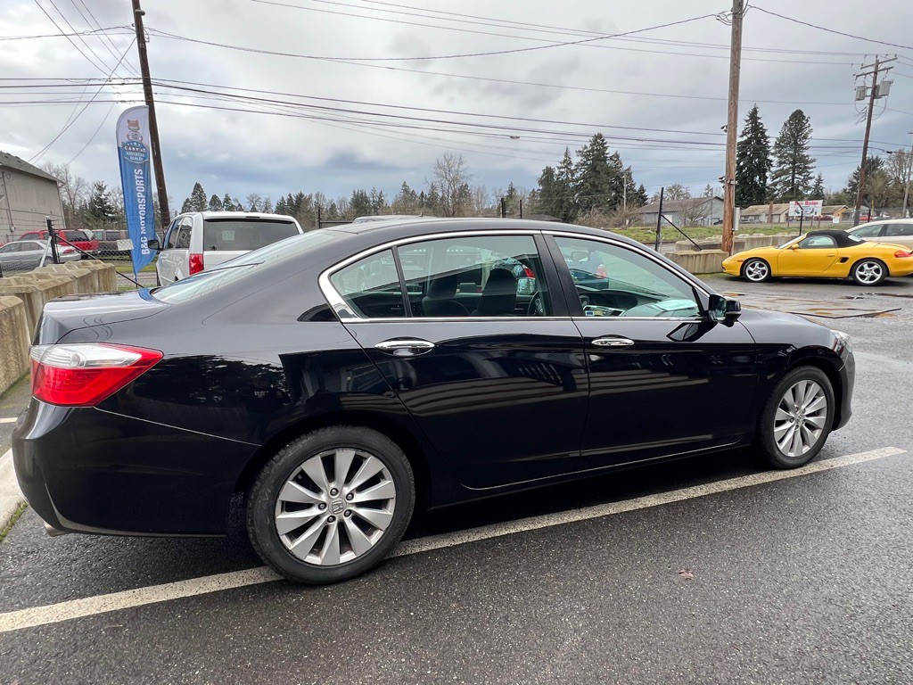 2015 Honda Accord Image 11
