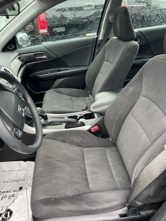 2015 Honda Accord Image 24