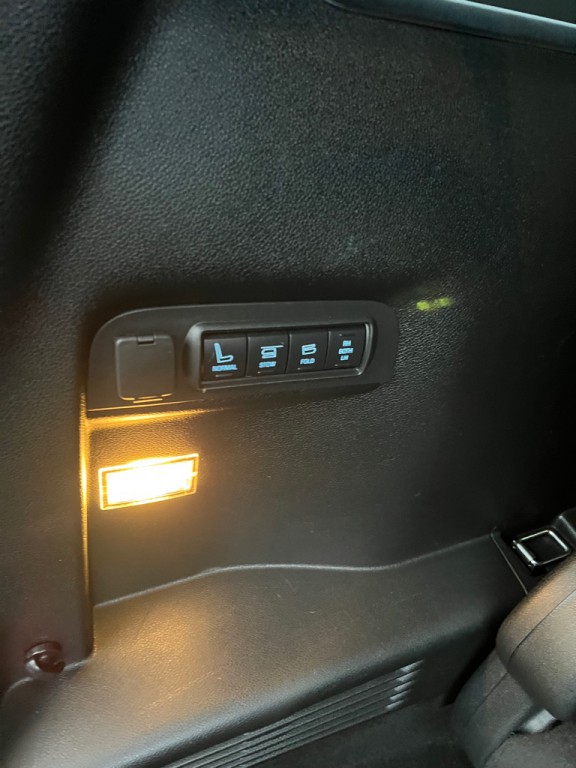 2017 Ford Explorer Image 23