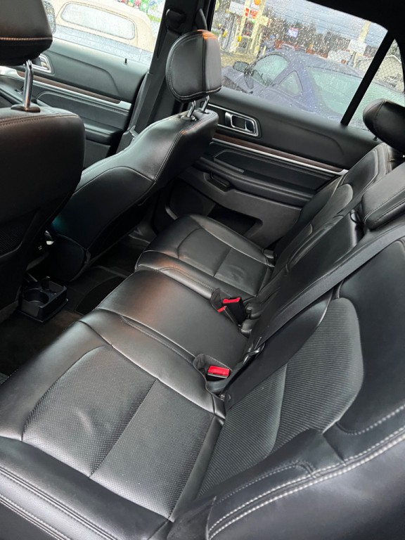 2017 Ford Explorer Image 31