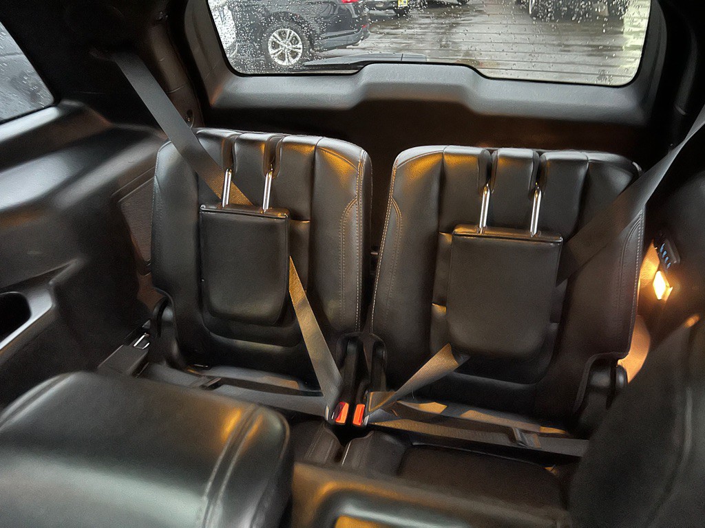 2017 Ford Explorer Image 32