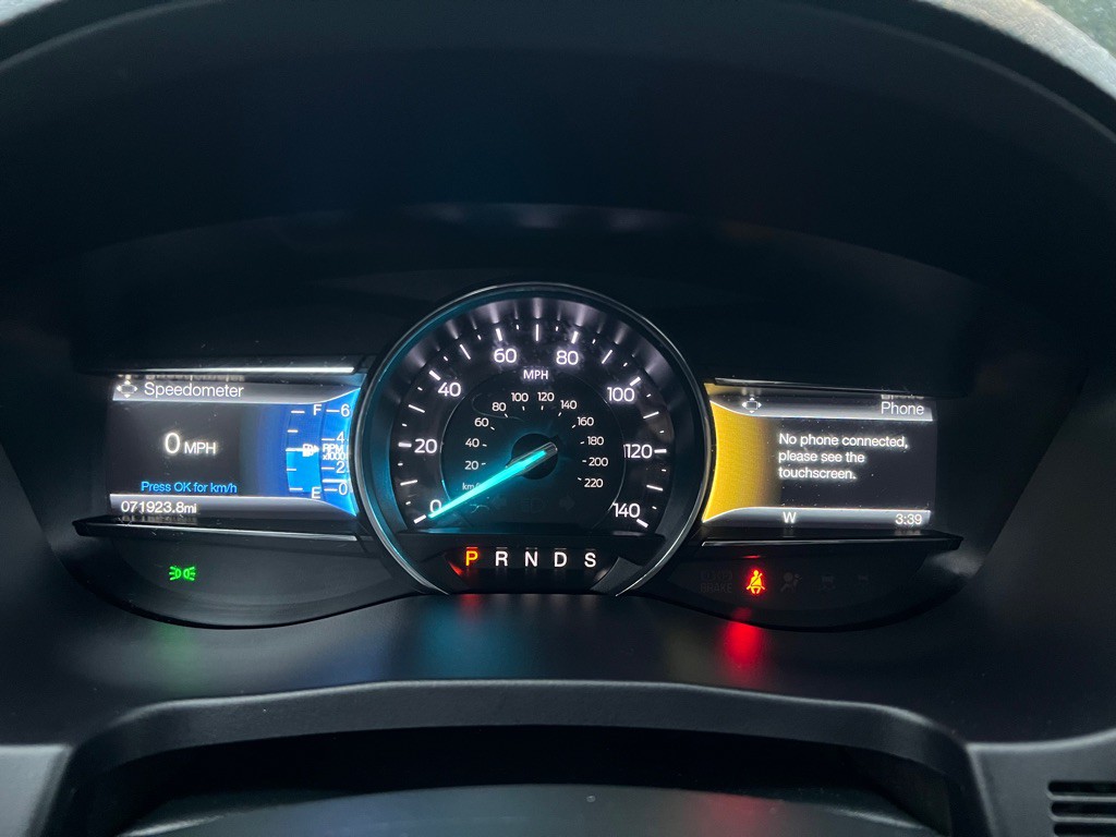 2017 Ford Explorer Image 38