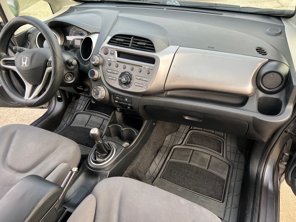 2012 Honda Fit Image 30