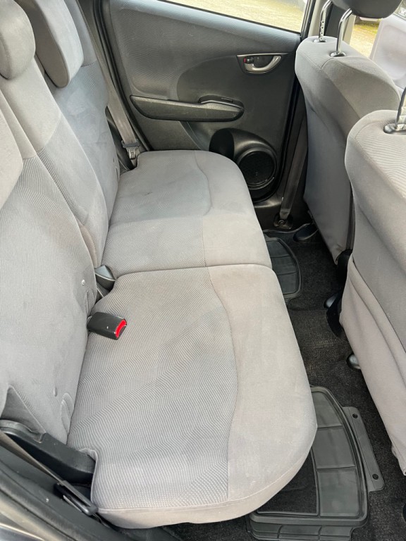 2012 Honda Fit Image 33