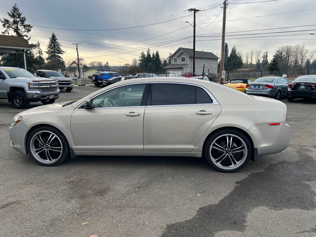 2011 Chevrolet Malibu Image 5