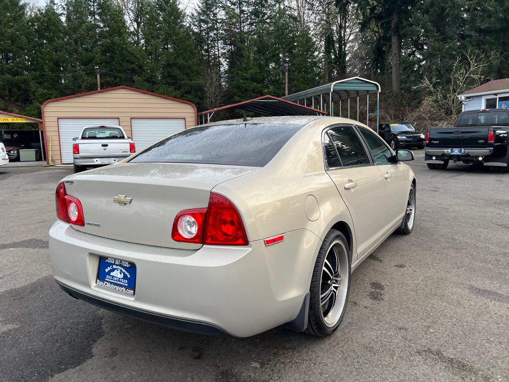 2011 Chevrolet Malibu Image 11