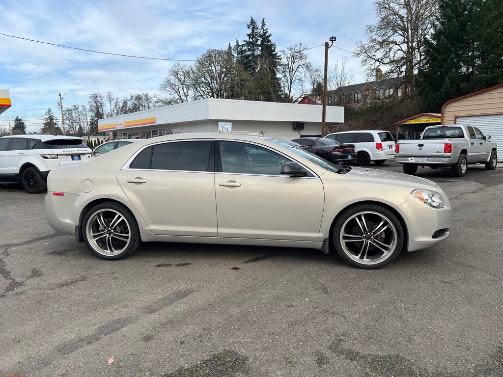 2011 Chevrolet Malibu Image 15