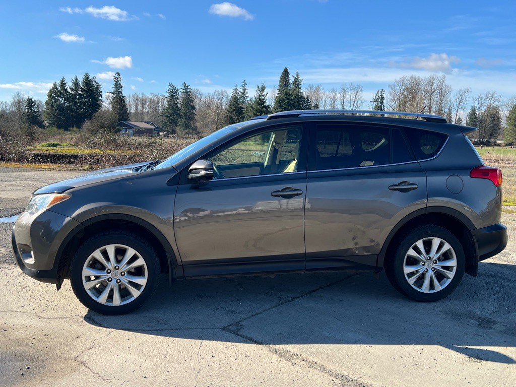 2015 Toyota Rav4 Image 4