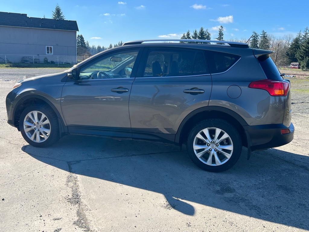 2015 Toyota Rav4 Image 5