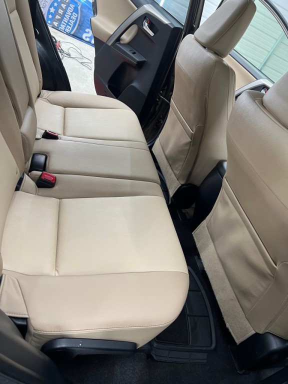 2015 Toyota Rav4 Image 30