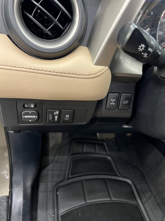 2015 Toyota Rav4 Image 38