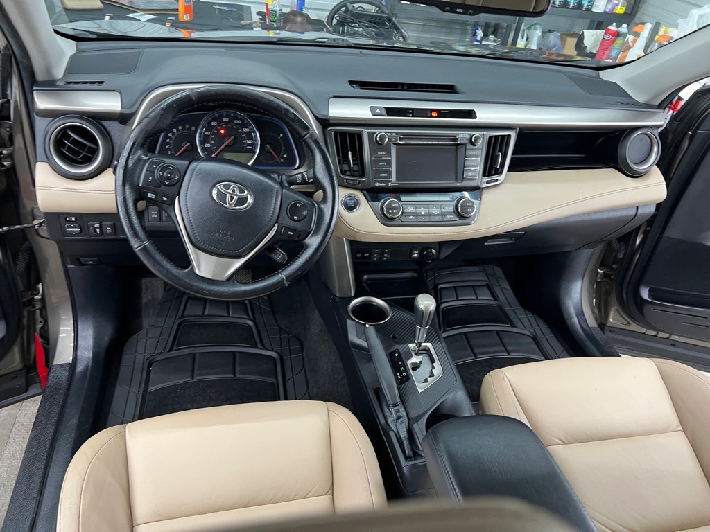2015 Toyota Rav4 Image 41