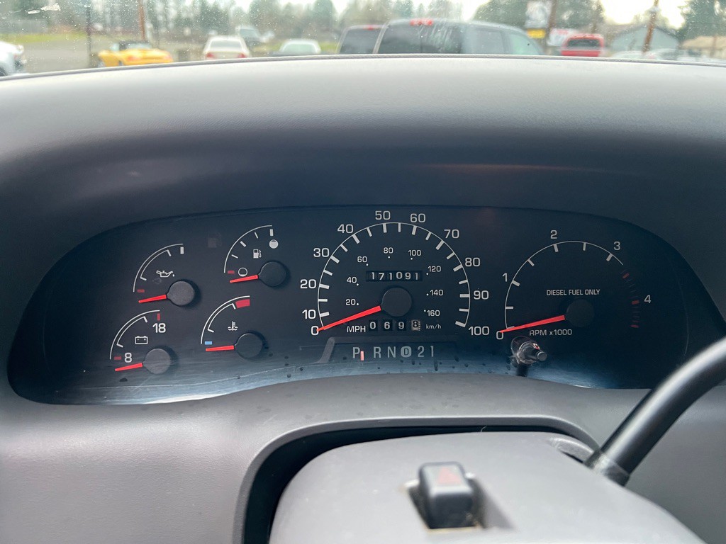 2001 Ford F-350 Image 40