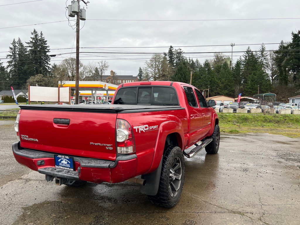 2015 Toyota Tacoma Image 10
