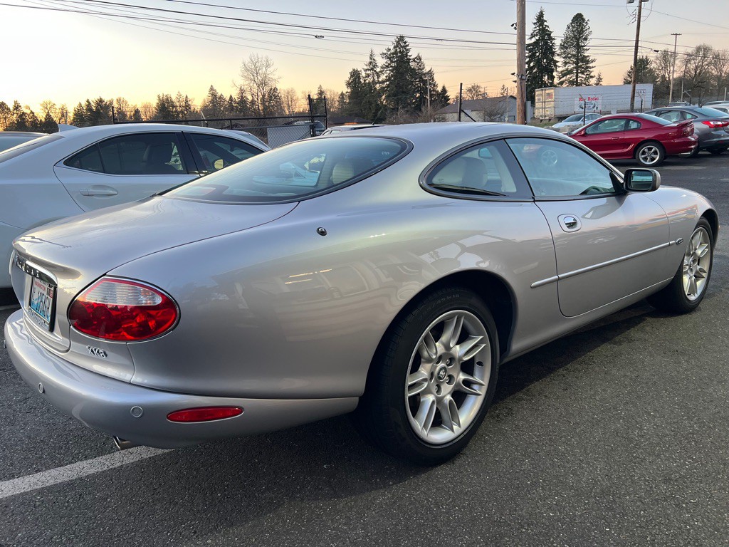 2001 Jaguar XK-Series Image 28