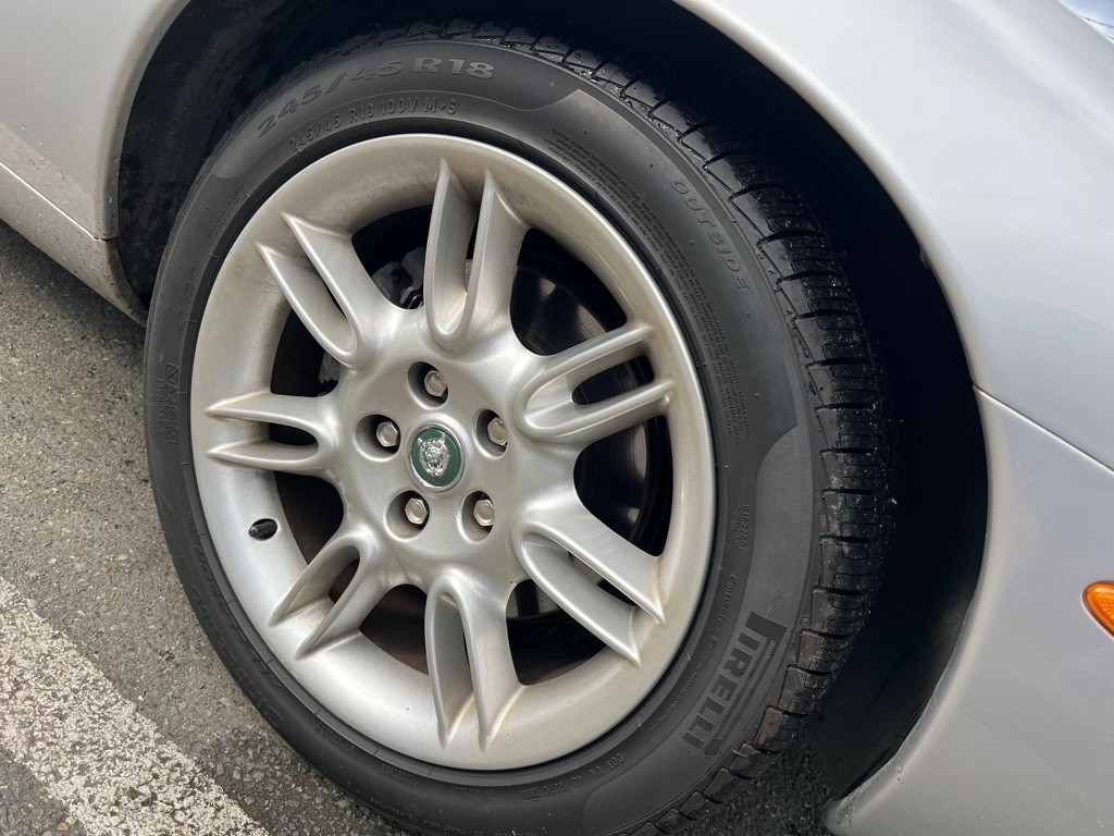 2001 Jaguar XK-Series Image 30