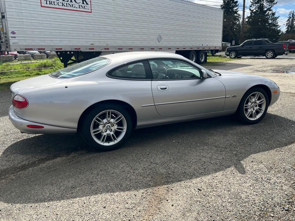 2001 Jaguar XK-Series Image 40