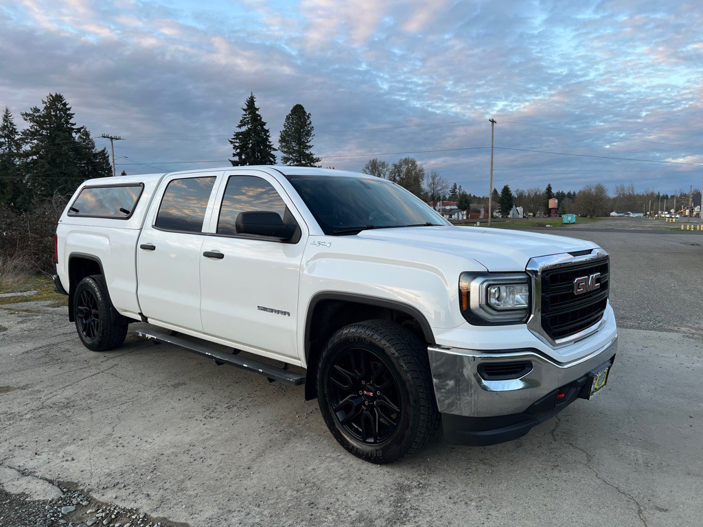2018 GMC Sierra Image 1