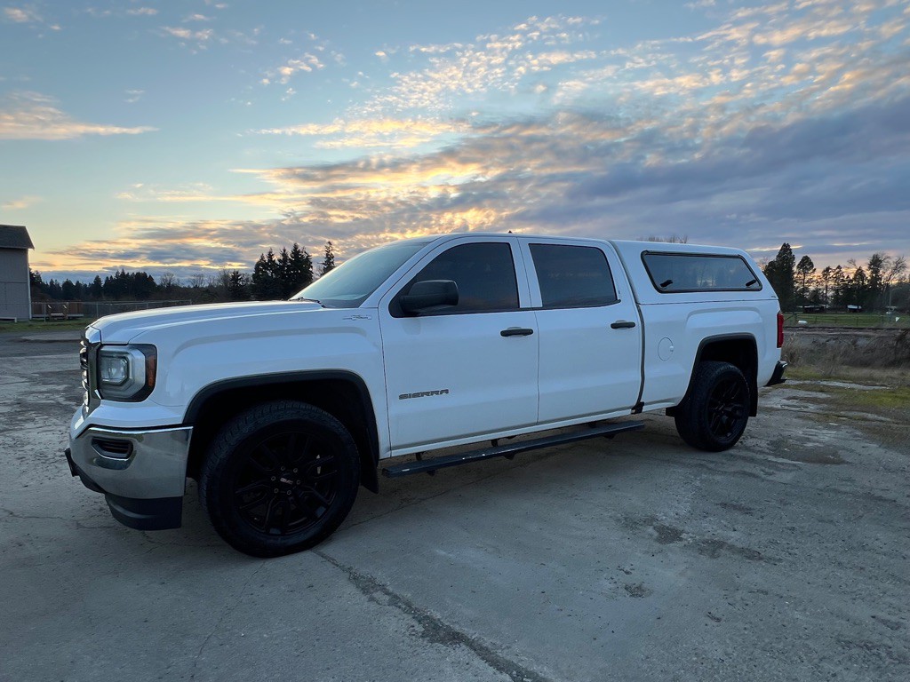 2018 GMC Sierra Image 3