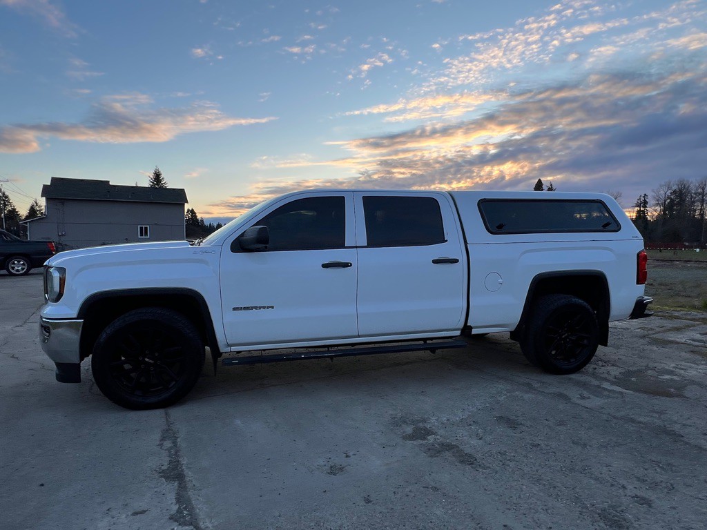 2018 GMC Sierra Image 4