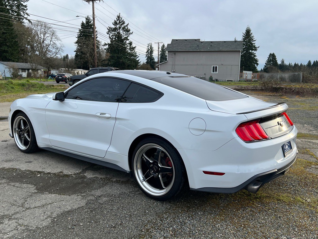 2020 Ford Mustang Image 4