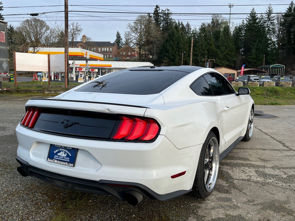 2020 Ford Mustang Image 9