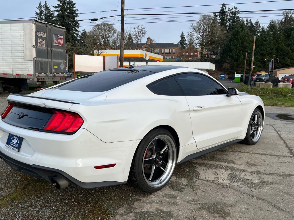 2020 Ford Mustang Image 10