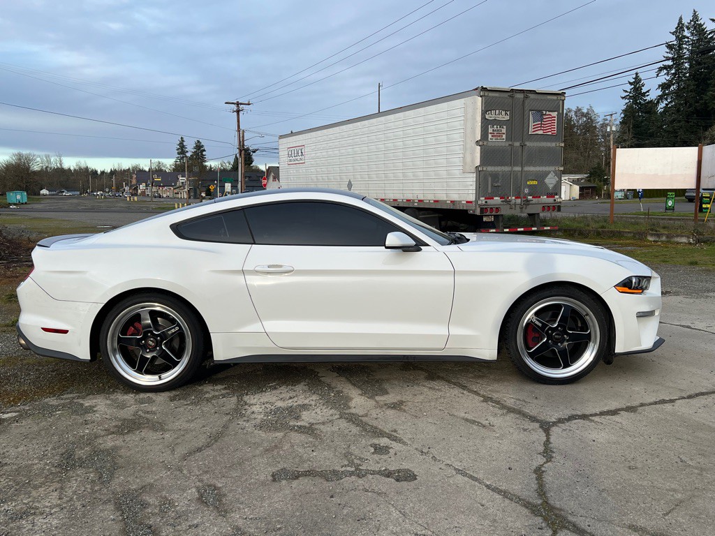 2020 Ford Mustang Image 13