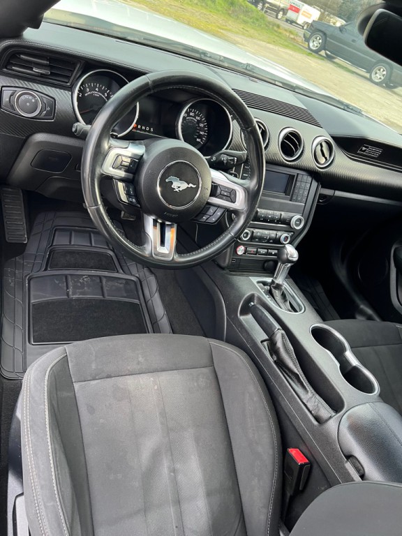 2020 Ford Mustang Image 23