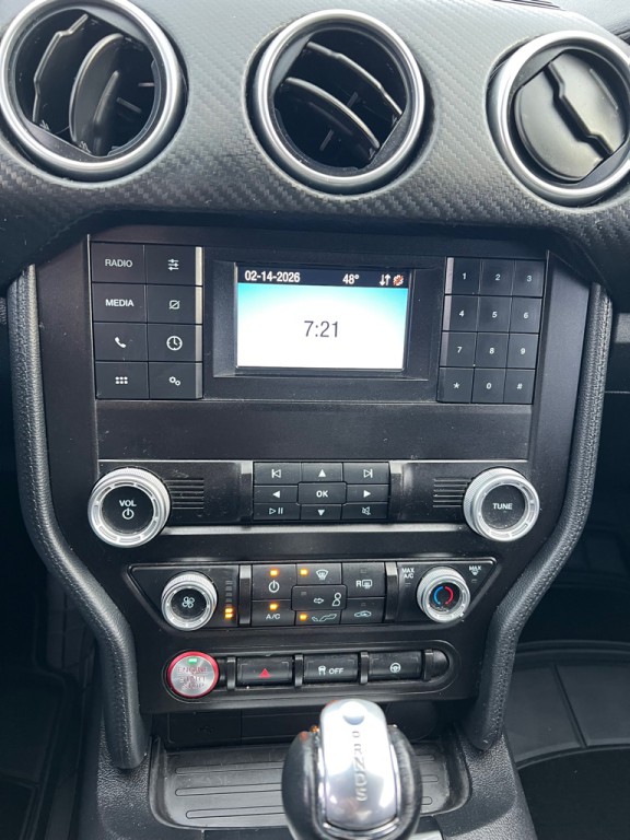 2020 Ford Mustang Image 27