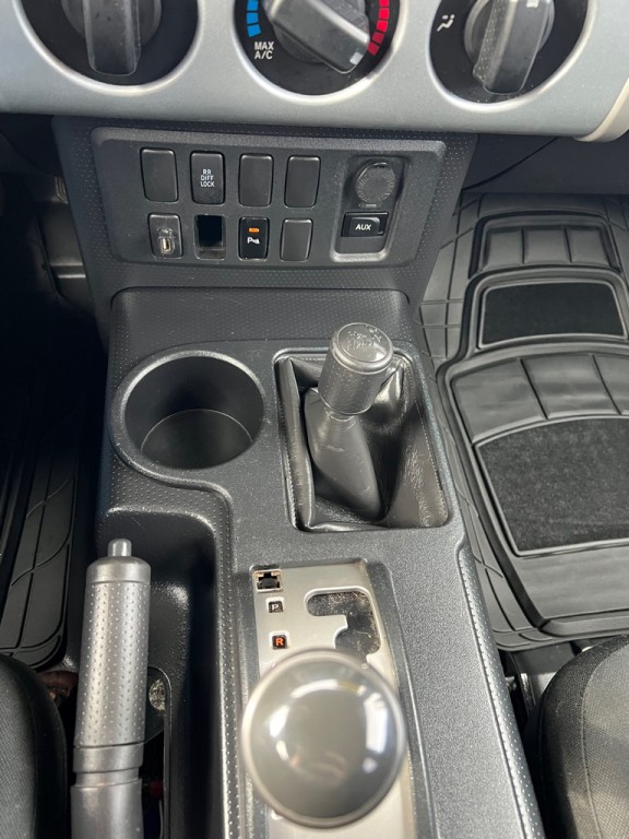 2008 Toyota FJ Cruiser Image 24