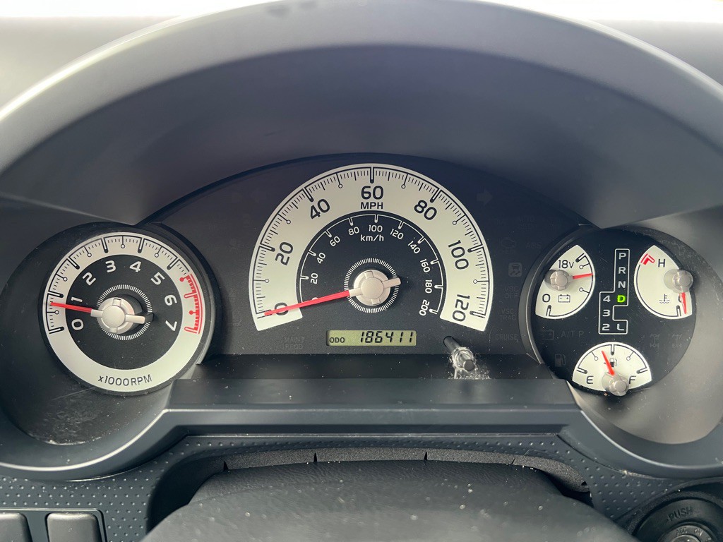 2008 Toyota FJ Cruiser Image 26