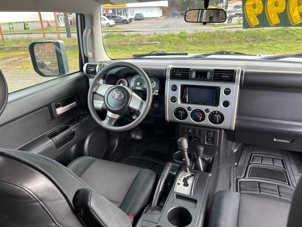 2008 Toyota FJ Cruiser Image 33