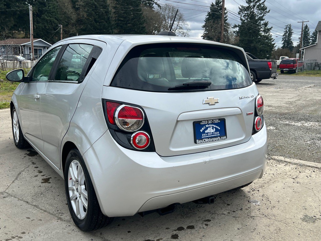2016 Chevrolet Sonic Image 6