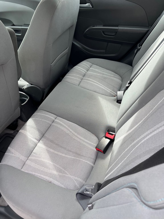 2016 Chevrolet Sonic Image 20