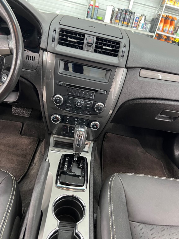 2010 Ford Fusion Image 16