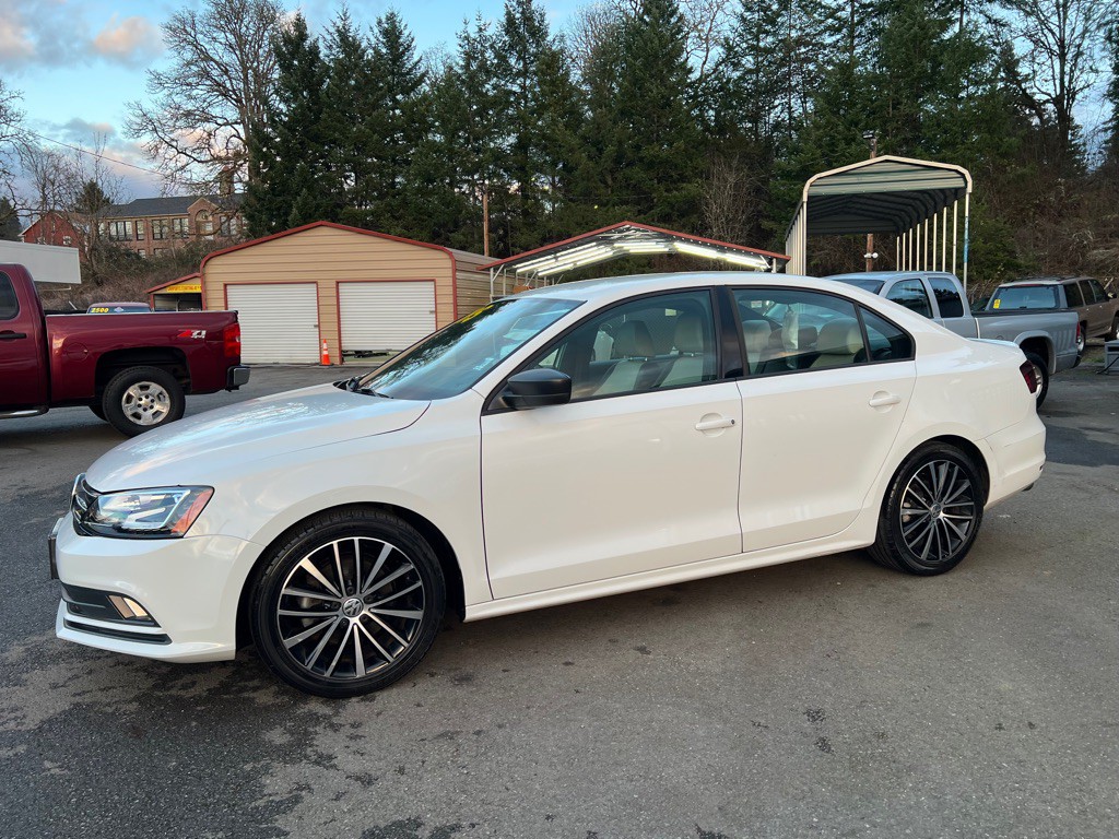 2016 Volkswagen Jetta Image 2