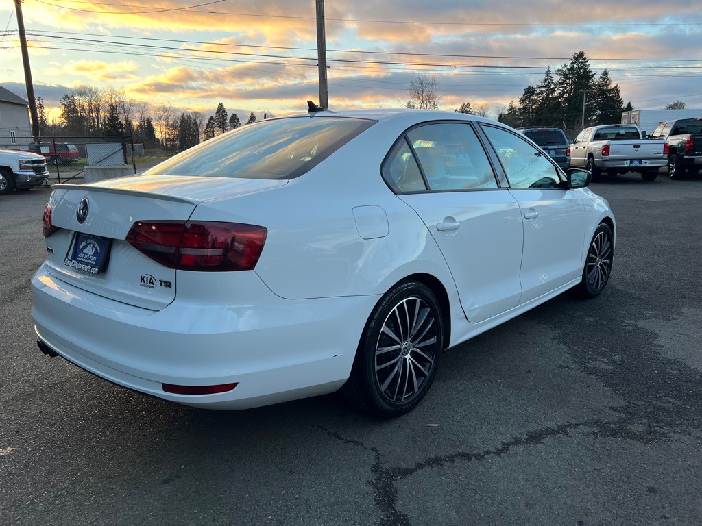 2016 Volkswagen Jetta Image 9