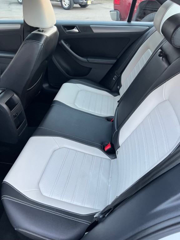 2016 Volkswagen Jetta Image 30