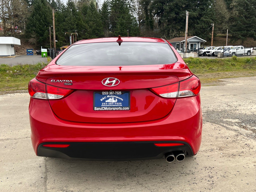 2013 Hyundai Elantra Image 4