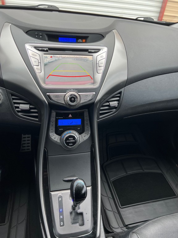 2013 Hyundai Elantra Image 10