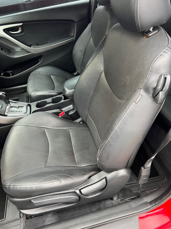 2013 Hyundai Elantra Image 16