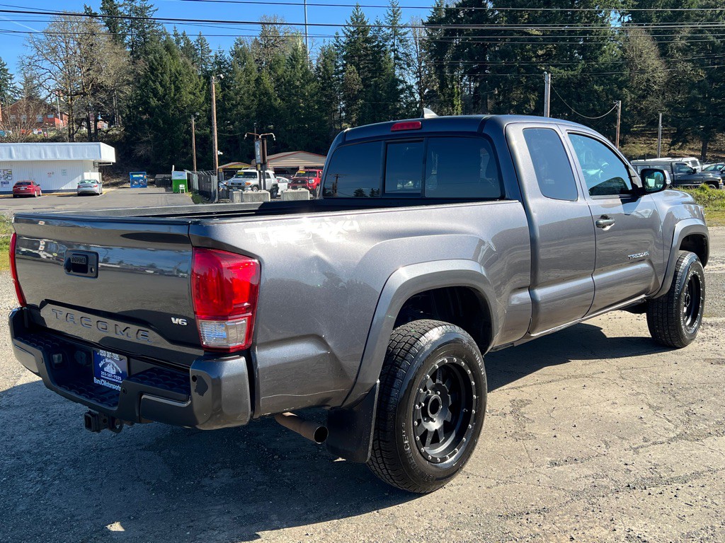 2016 Toyota Tacoma Image 5
