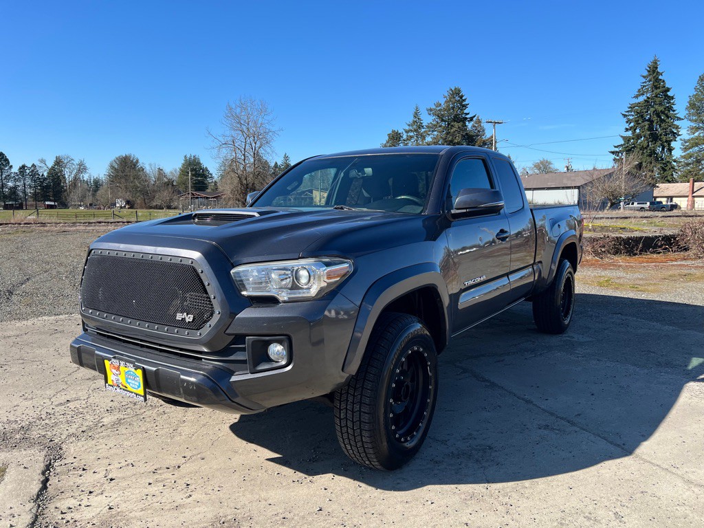 2016 Toyota Tacoma Image 25