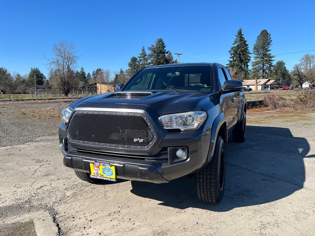 2016 Toyota Tacoma Image 34