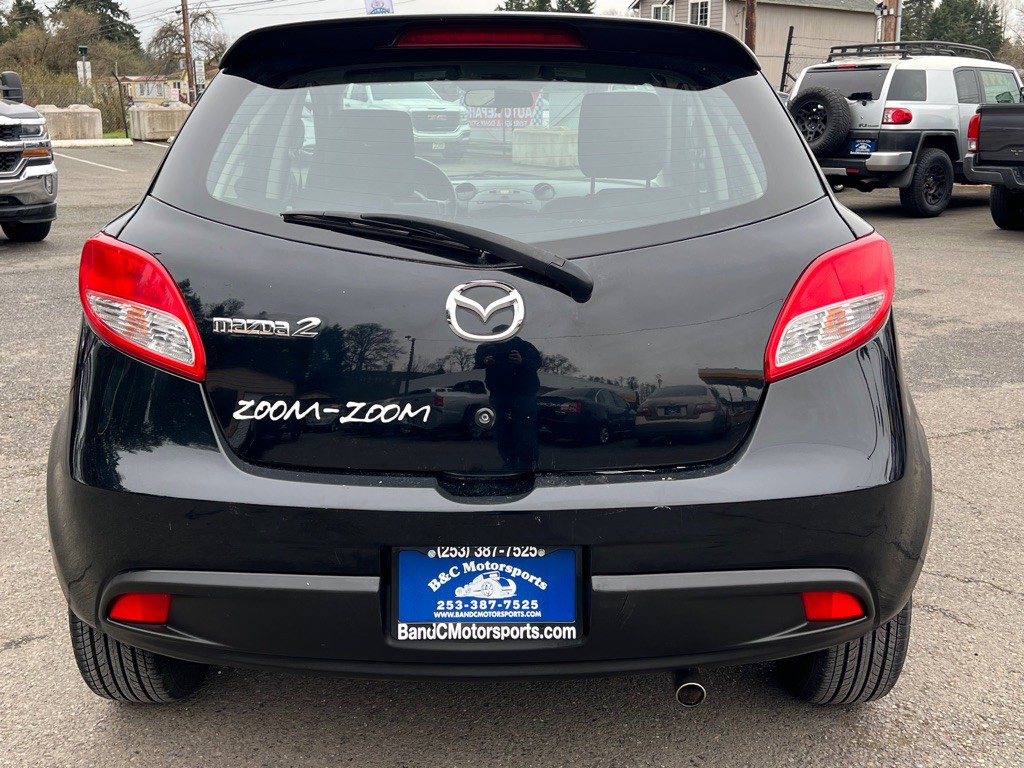 2014 Mazda Mazda2 Image 7