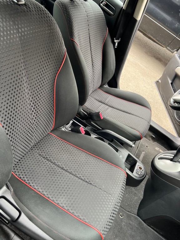 2014 Mazda Mazda2 Image 24